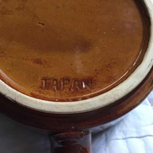 TWO VINTAGE EARTH TONE ONION SOUP BOWLS/CROCKS WITH HANDLE - Picture 8 of 12